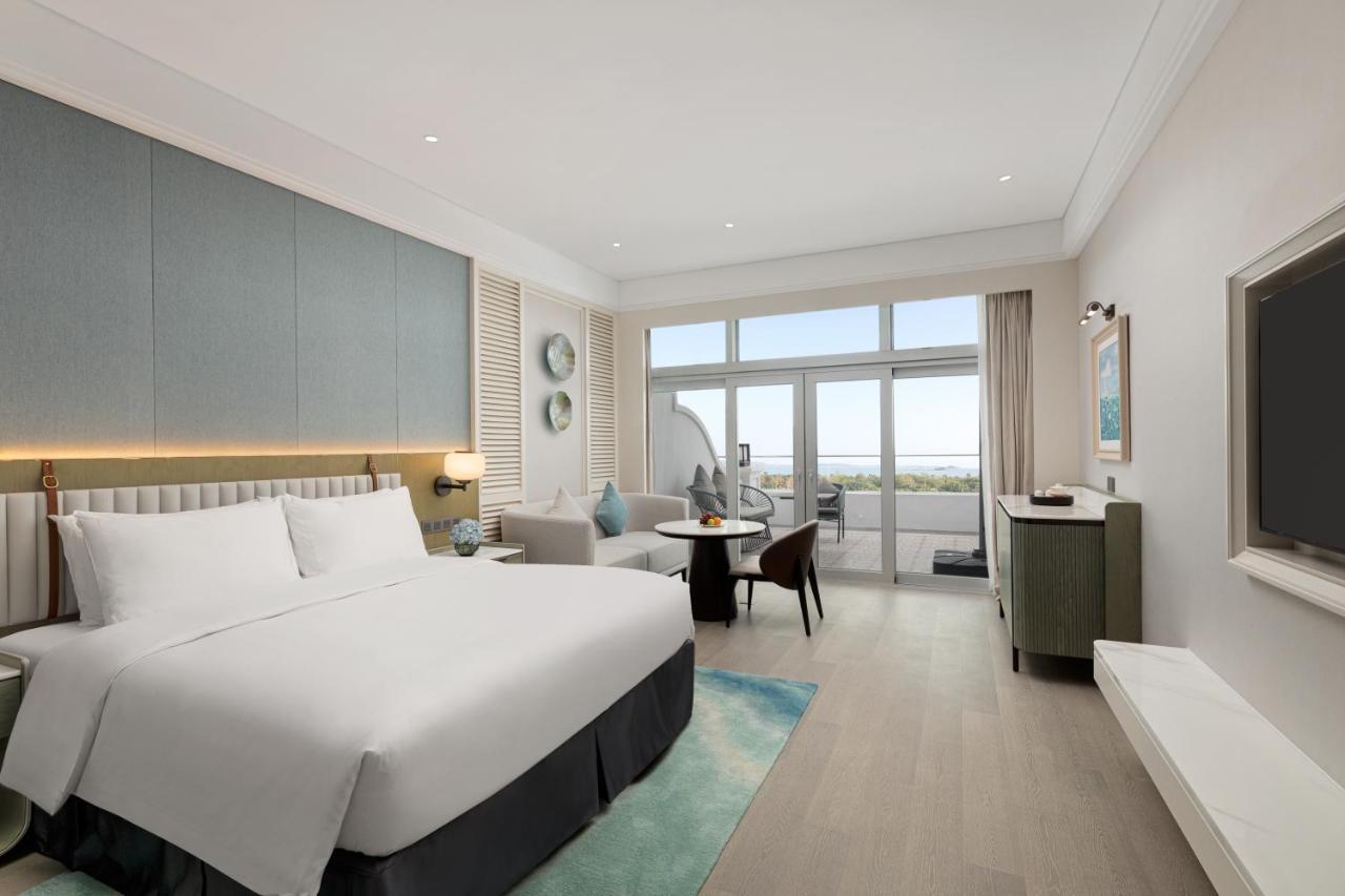 Xiamen International Seaside Hotel -Hotel Corridor Leads To The Stone Exhibition Hall Ngoại thất bức ảnh