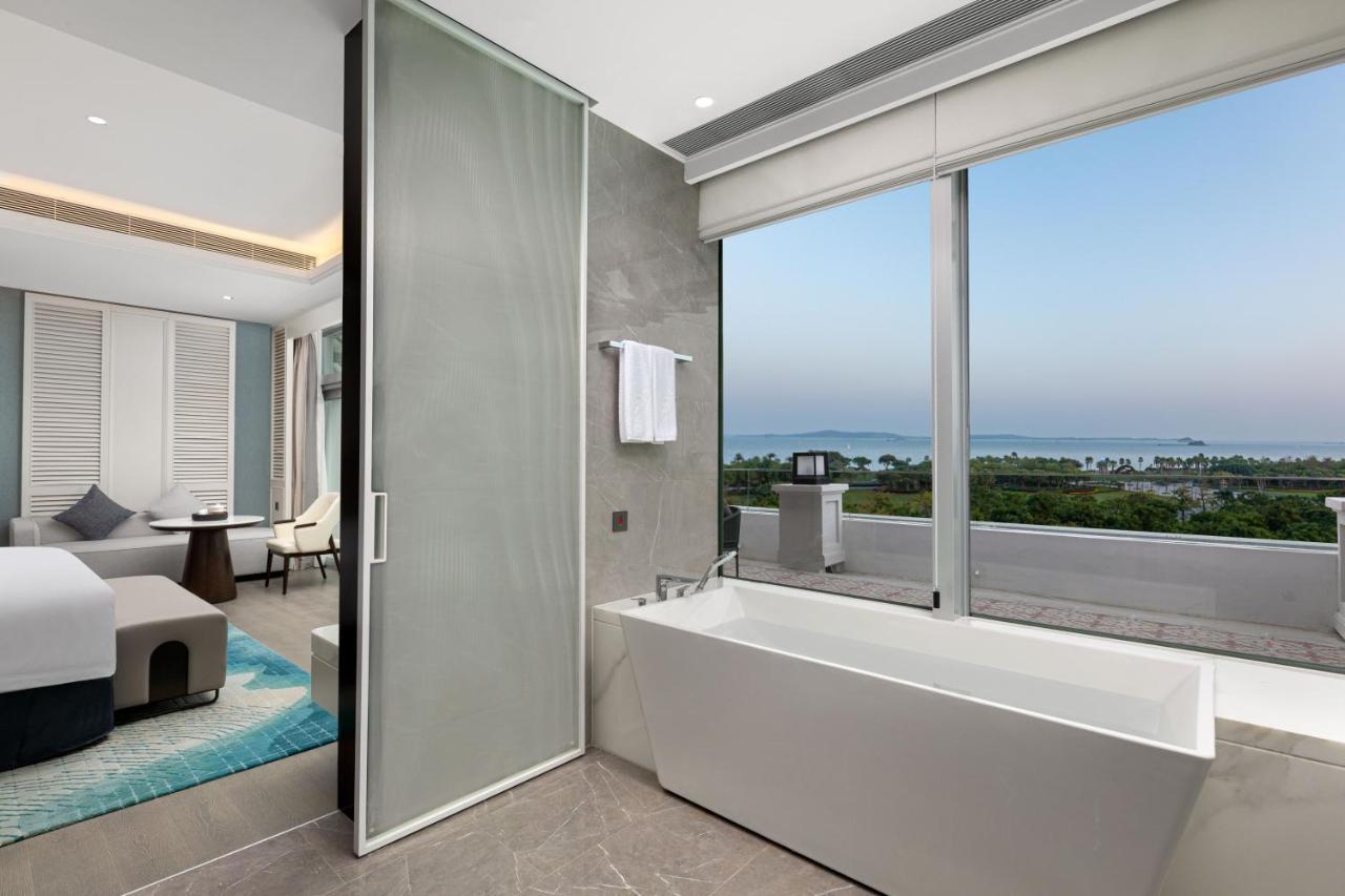 Xiamen International Seaside Hotel -Hotel Corridor Leads To The Stone Exhibition Hall Ngoại thất bức ảnh